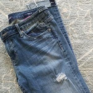 Distressed jean